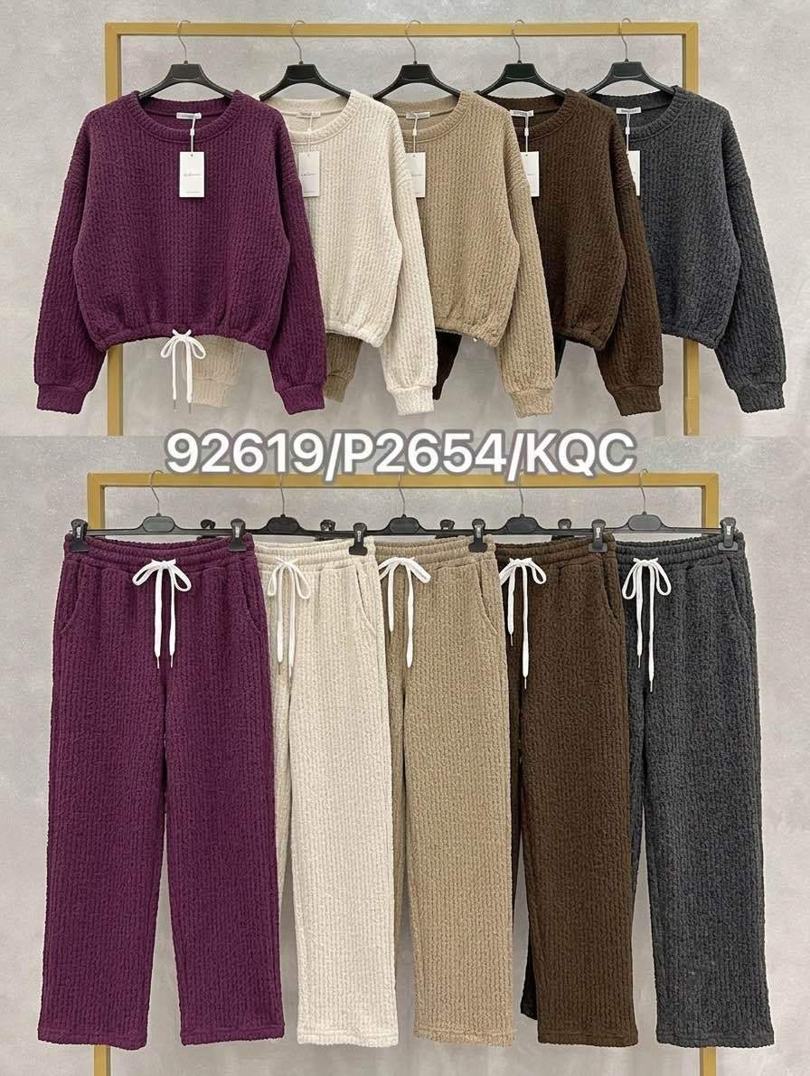 Komplet Dresowy Regular Prosty