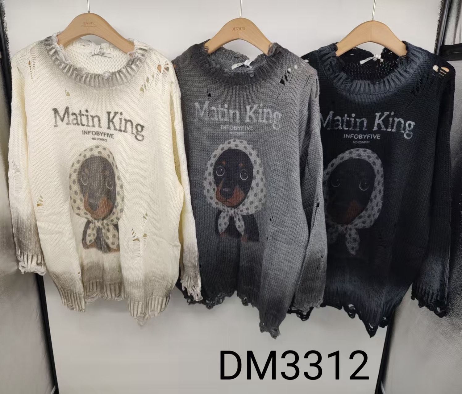 Sweter oversize z nadrukiem