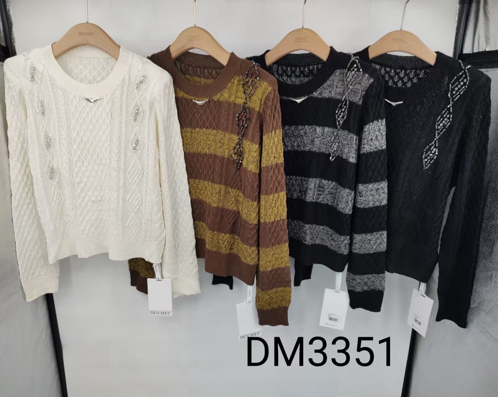Sweter z Ćwiekami