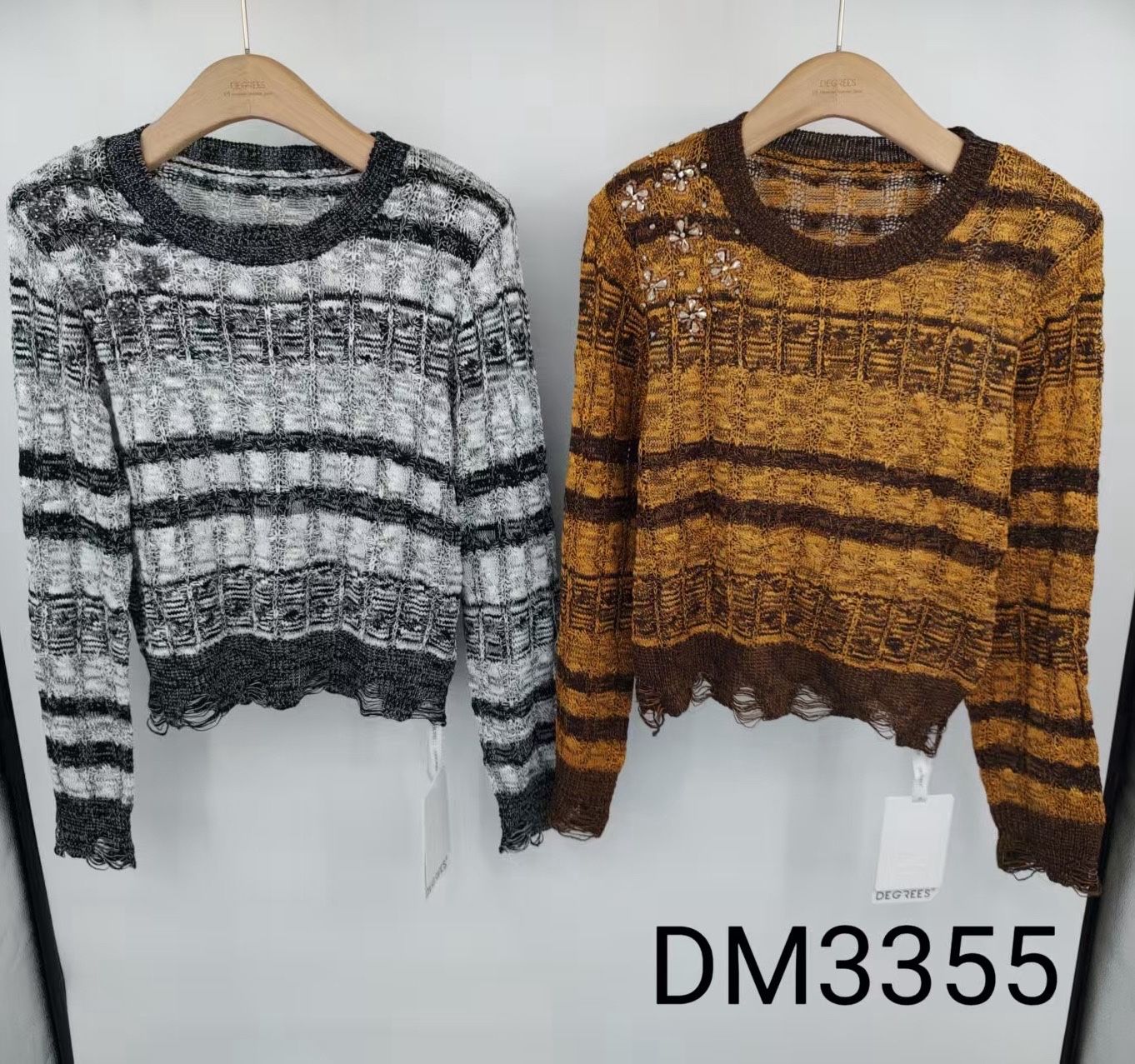 Sweter w Paski z Cekinami
