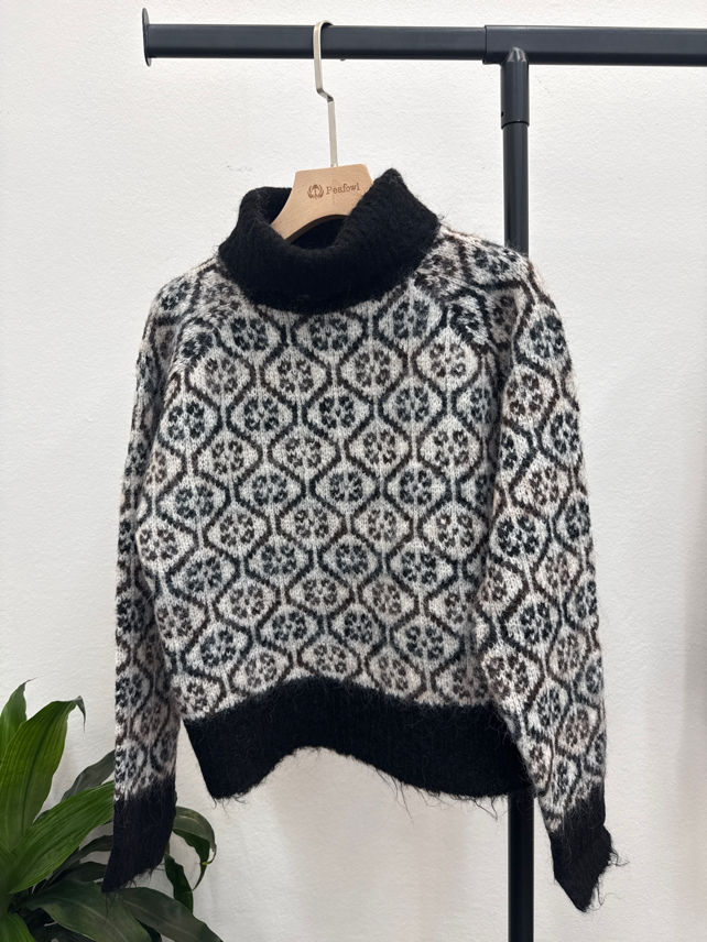 Sweter z Golfem Geometryczny