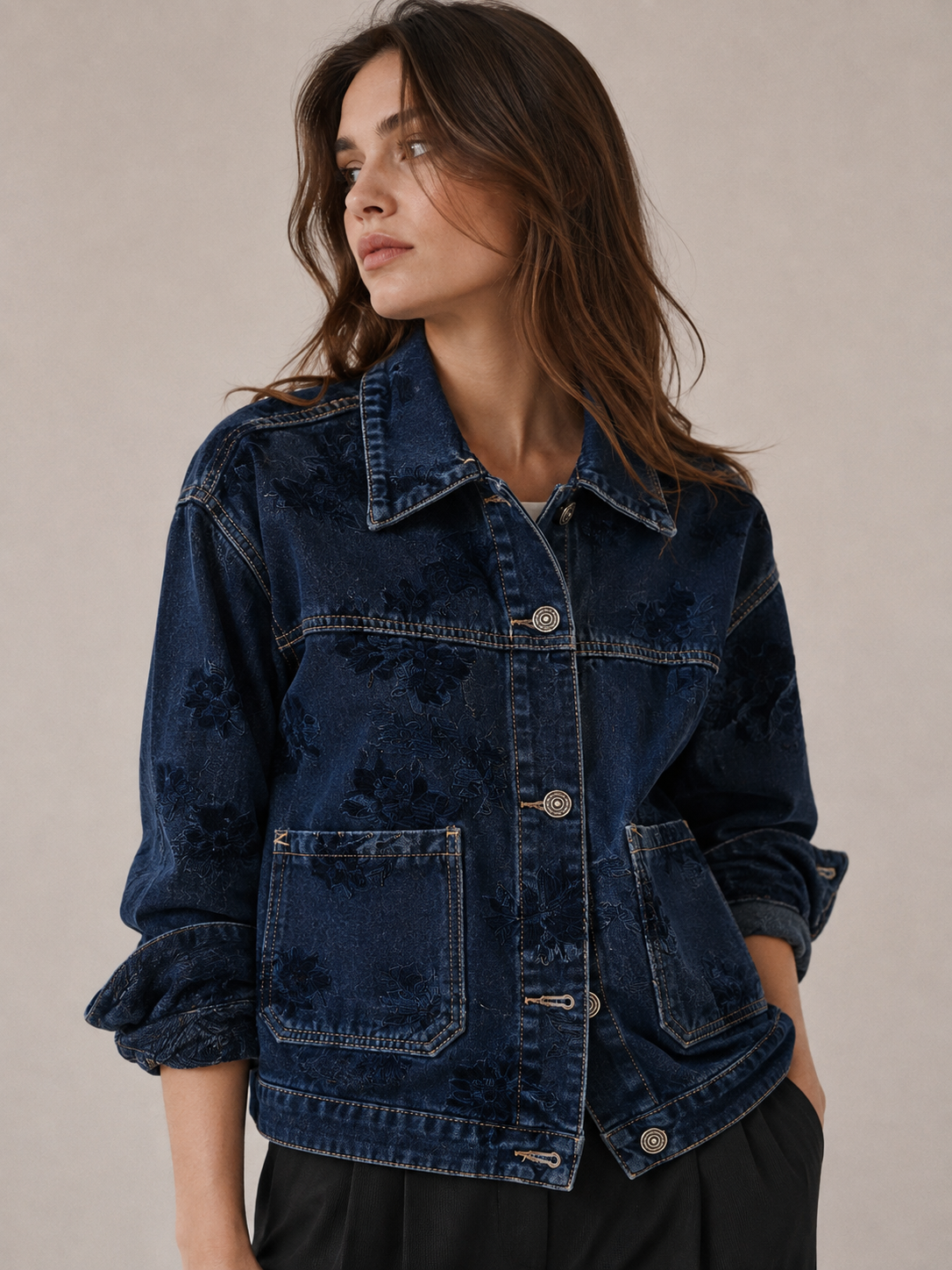 Kurtka jeans z haftem