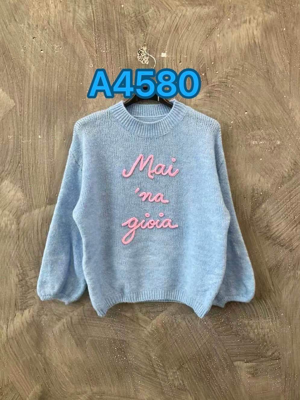 Sweter luźny z haftem