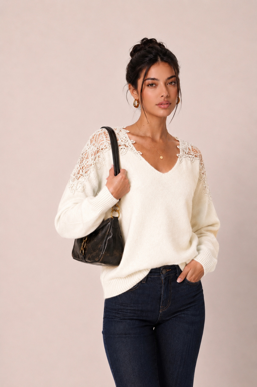 Sweter luźny z koronką