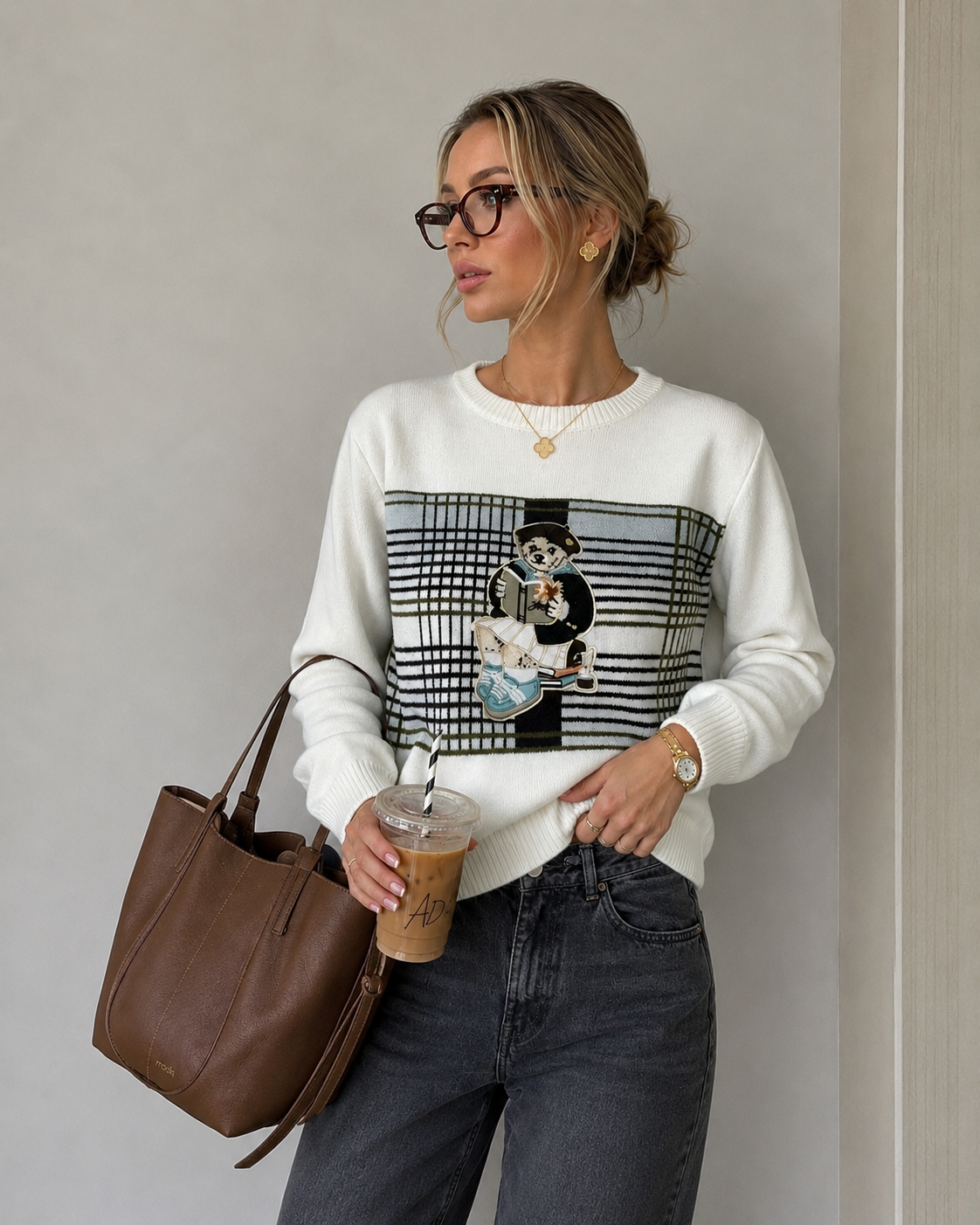 Sweter Regular z Aplikacją