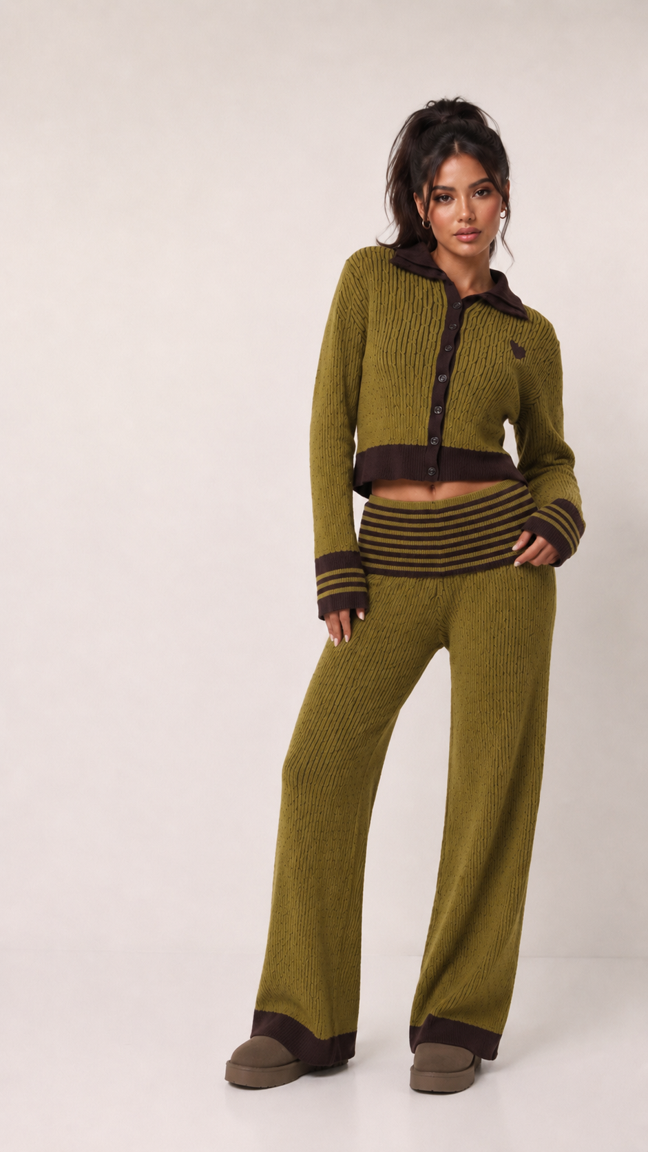 Komplet Cropped Polo z Spodniami