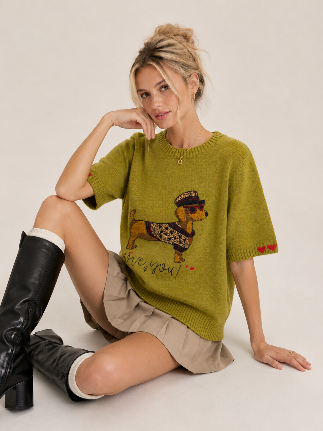 Sweter luźny z haftem
