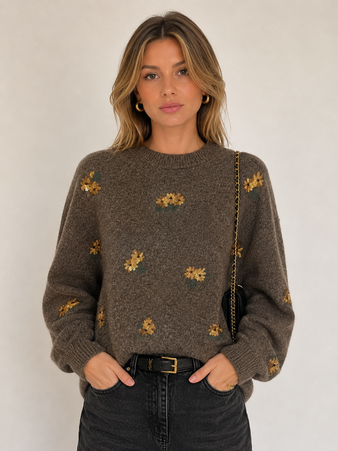 Sweter luźny z haftem