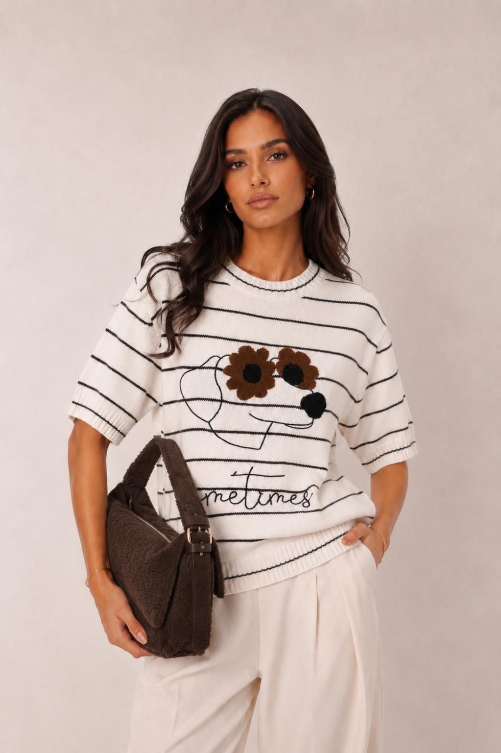 Sweter z Haftem Paski