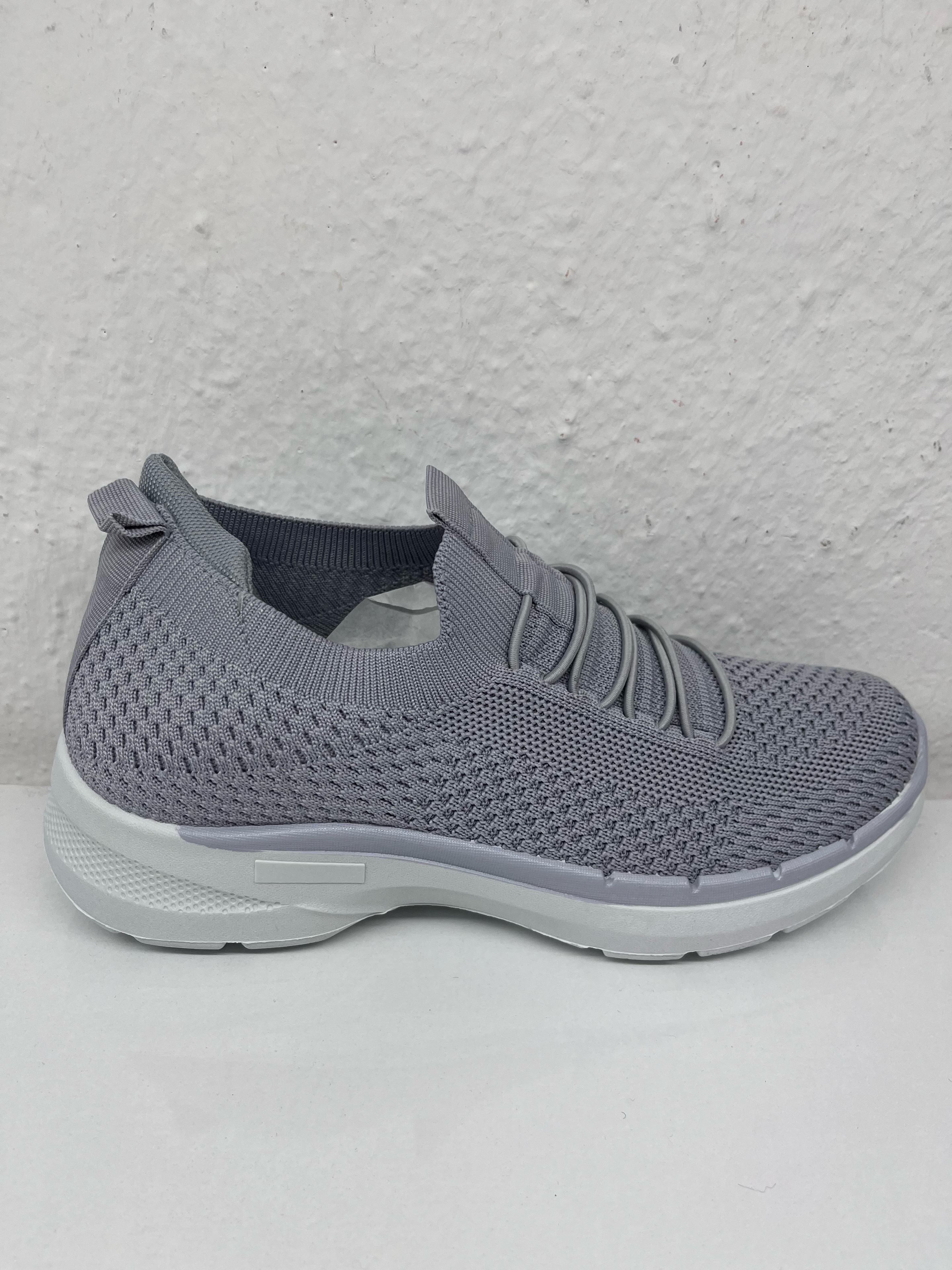 Sneakersy dzianinowe z guzikami