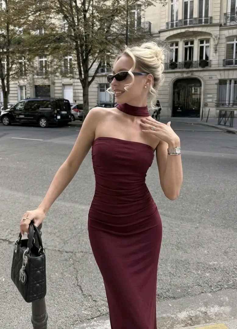 Sukienka dopasowana halter
