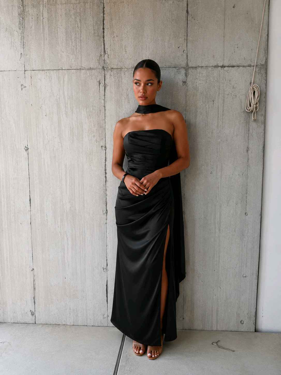 Sukienka dopasowana maxi halter