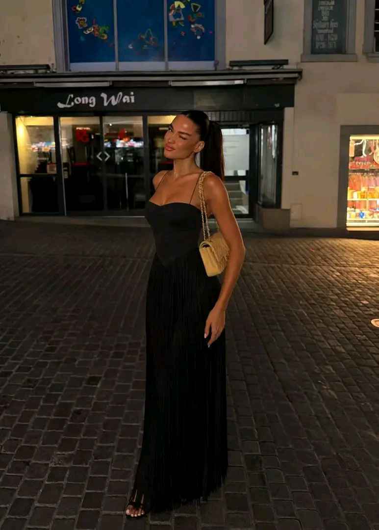 Sukienka maxi z gorsetem