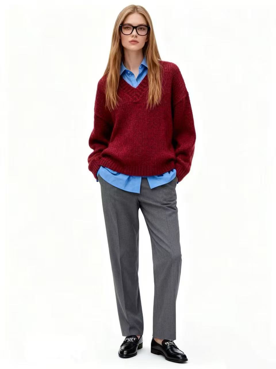 Sweter Oversize z Dekoltem V