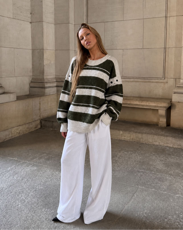 Sweter Oversize Z Guínkami