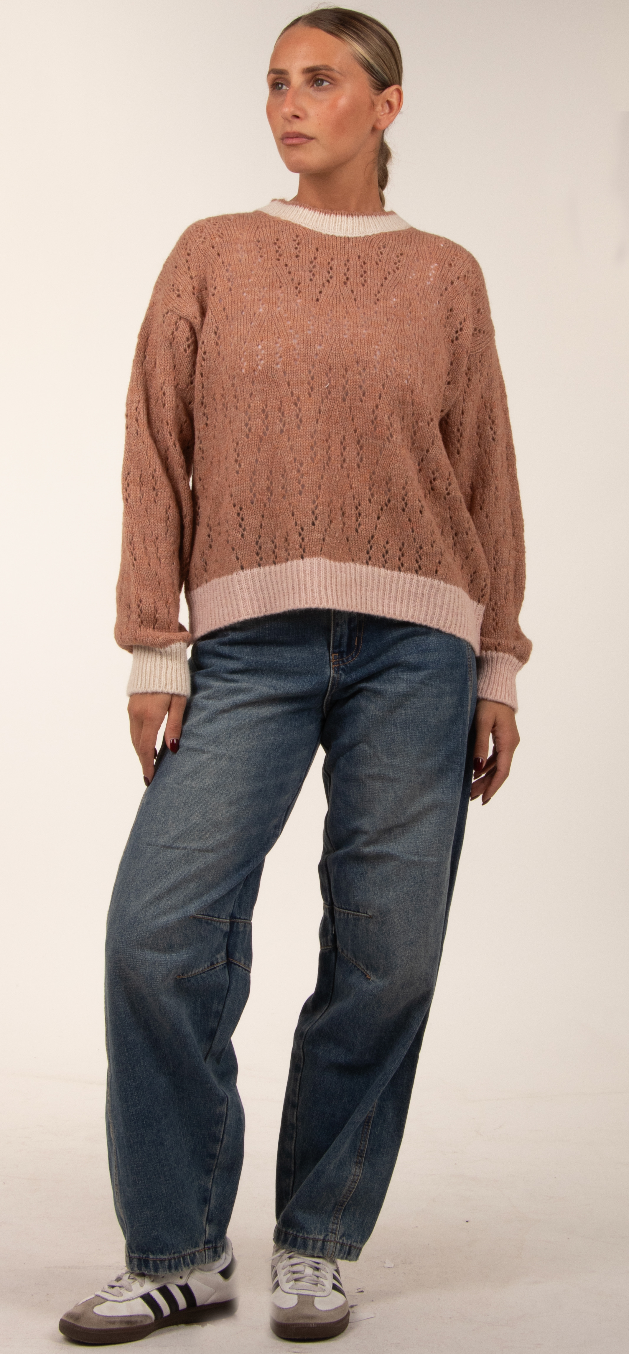 Sweter Luźny Z Geometrycznym Wzorem