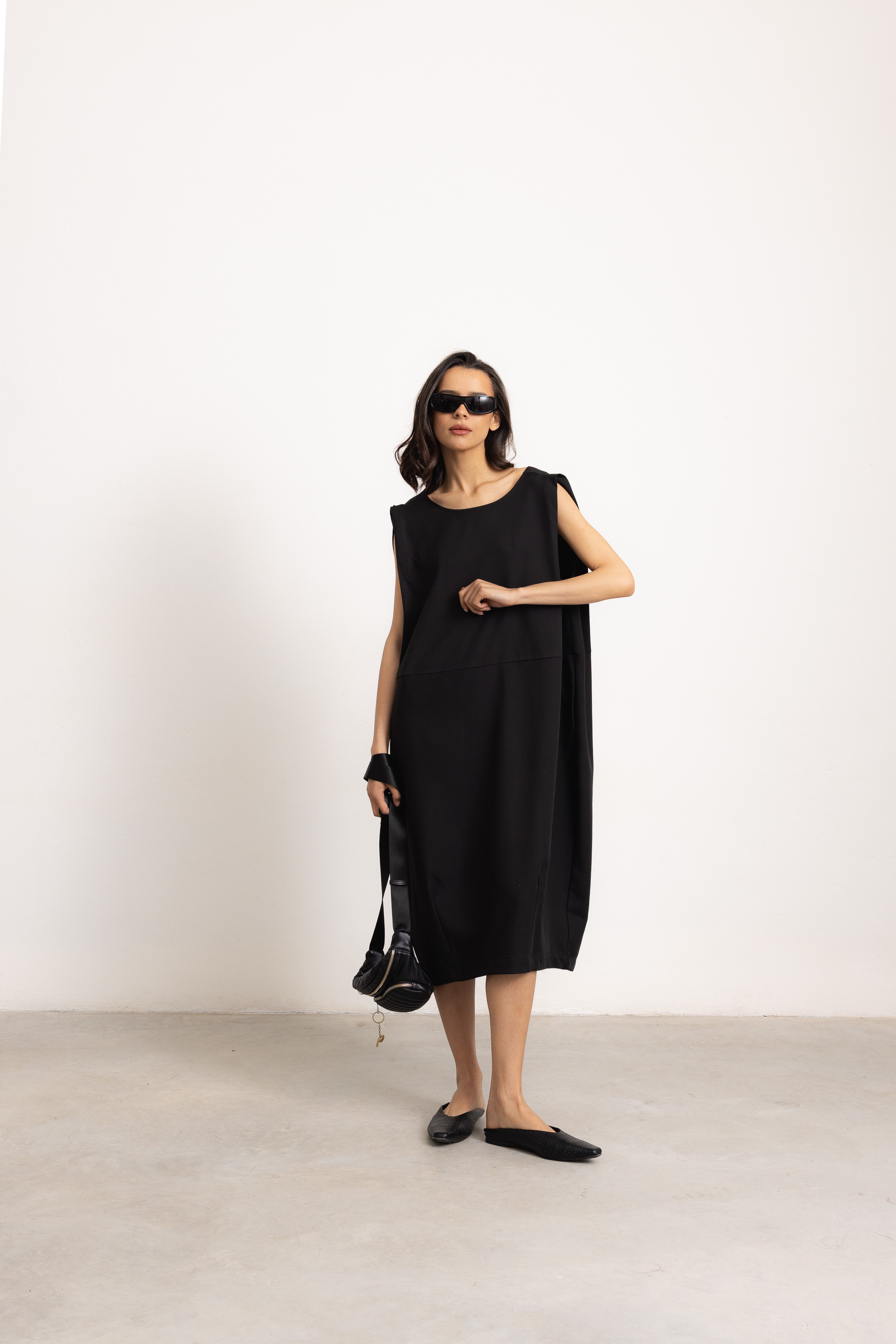 Sukienka Midi Oversize z Kieszeniami