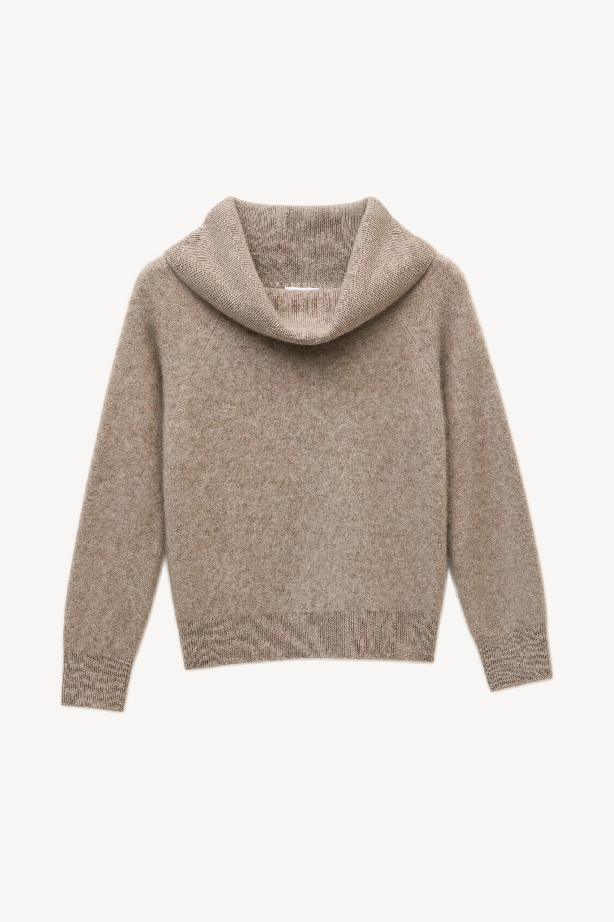 Sweter łódka puszysty